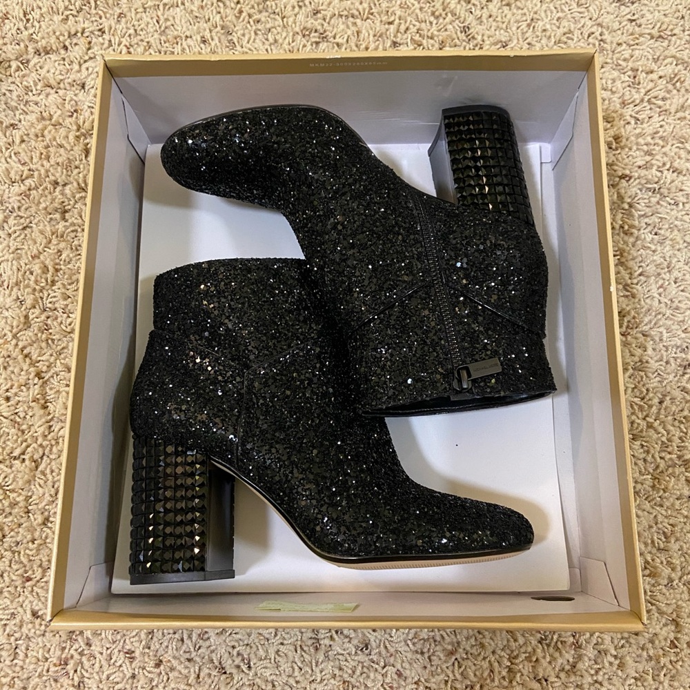 Michael Kors Shoe